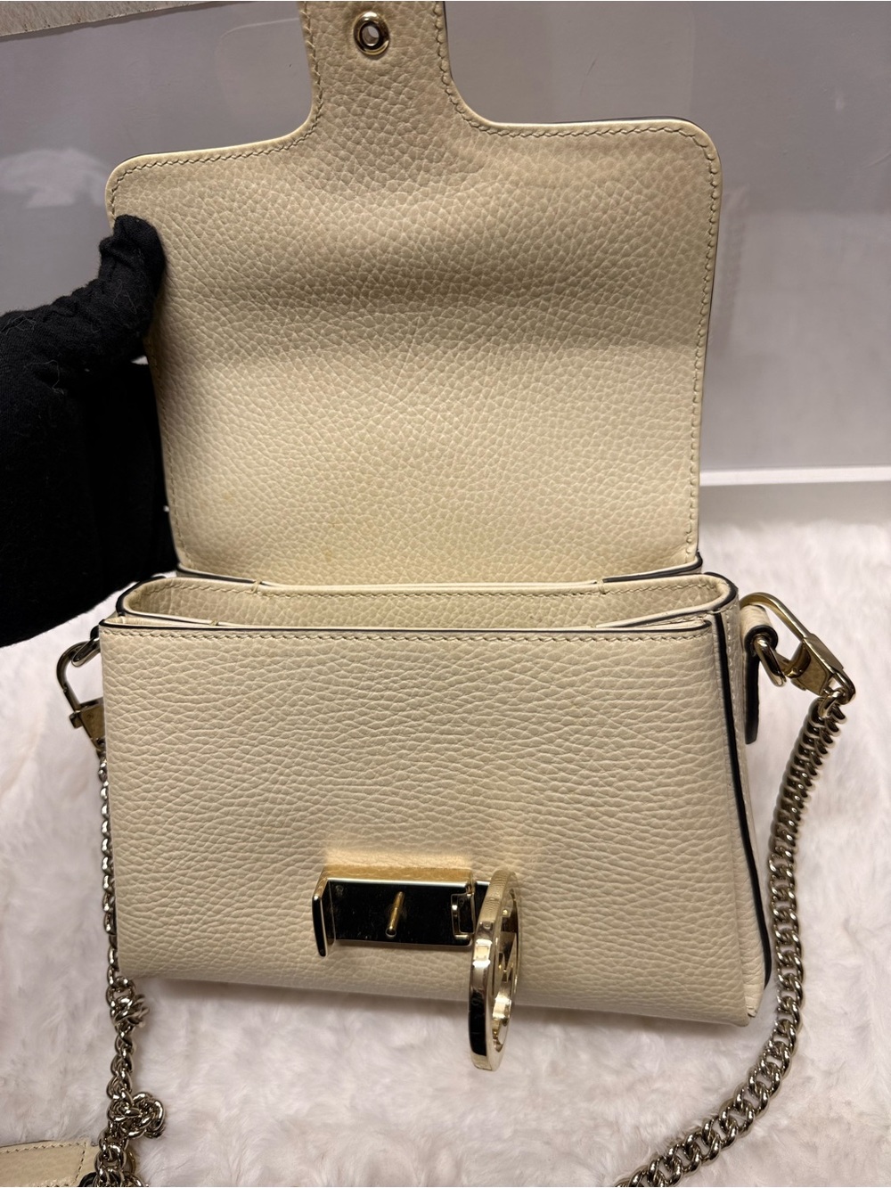 GUCCI-607720 493075 Interlocking G Beige Leather Crosbbody - Picture 7 of 15